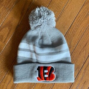 New Era Cincinnati Bengals Gray Pom Beanie NFL Knit Hat NWOT